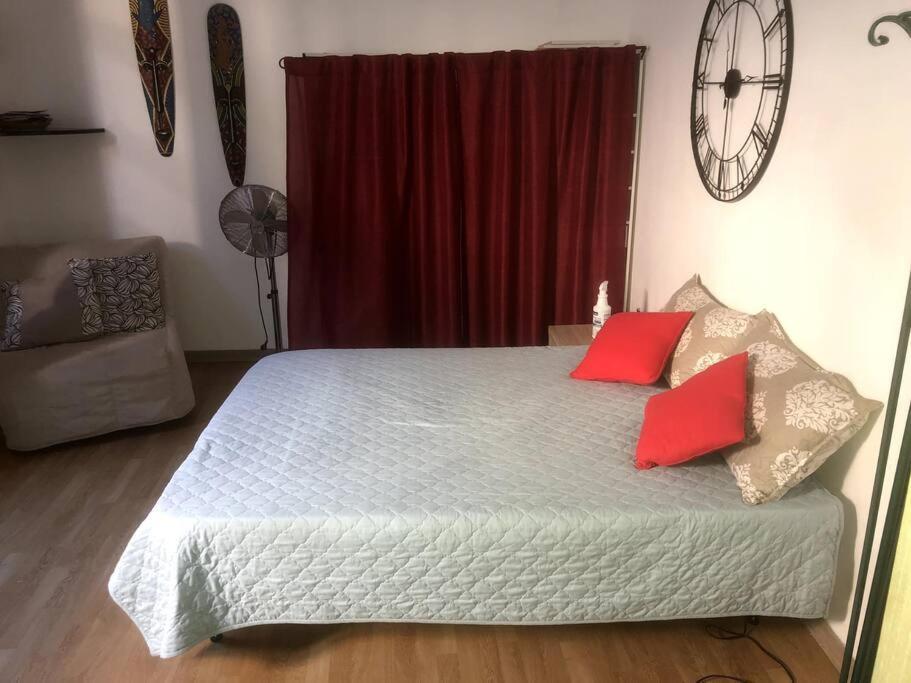 Jolie Studio Dans Le Centre Historique De Narbonne Apartment Bagian luar foto