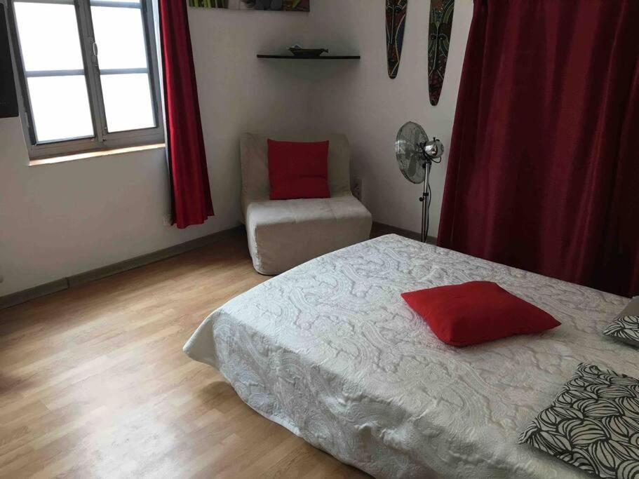 Jolie Studio Dans Le Centre Historique De Narbonne Apartment Bagian luar foto