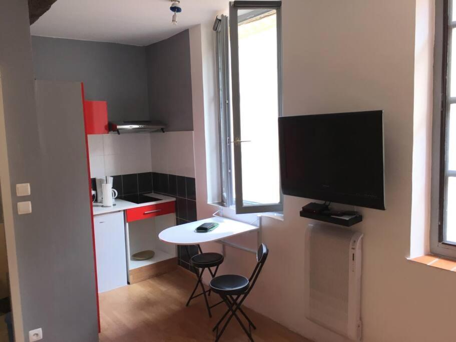 Jolie Studio Dans Le Centre Historique De Narbonne Apartment Bagian luar foto